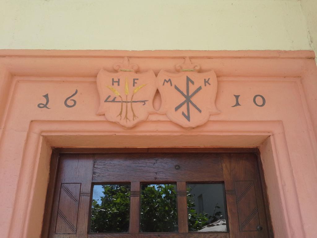 Weinhaus Kurtrierer Hof Ξενοδοχείο Leiwen Εξωτερικό φωτογραφία
