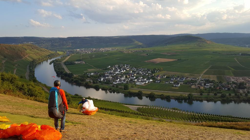 Weinhaus Kurtrierer Hof Ξενοδοχείο Leiwen Εξωτερικό φωτογραφία