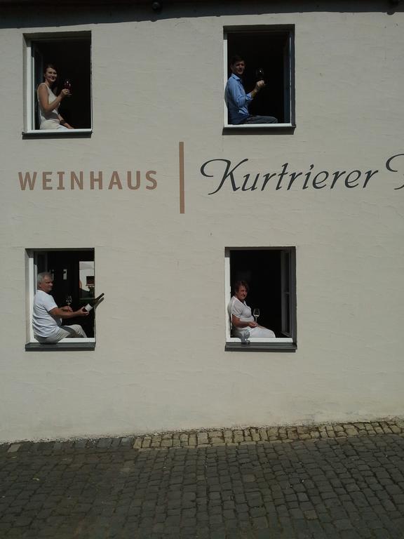 Weinhaus Kurtrierer Hof Ξενοδοχείο Leiwen Εξωτερικό φωτογραφία