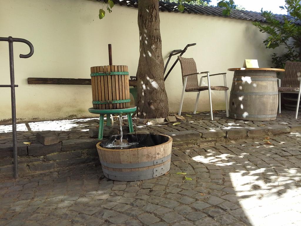 Weinhaus Kurtrierer Hof Ξενοδοχείο Leiwen Εξωτερικό φωτογραφία